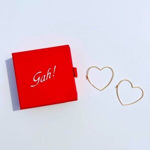 Lisa Says Gah! Large Heart Hoops - Gold NWT O/S SOLD OUT ONLINE